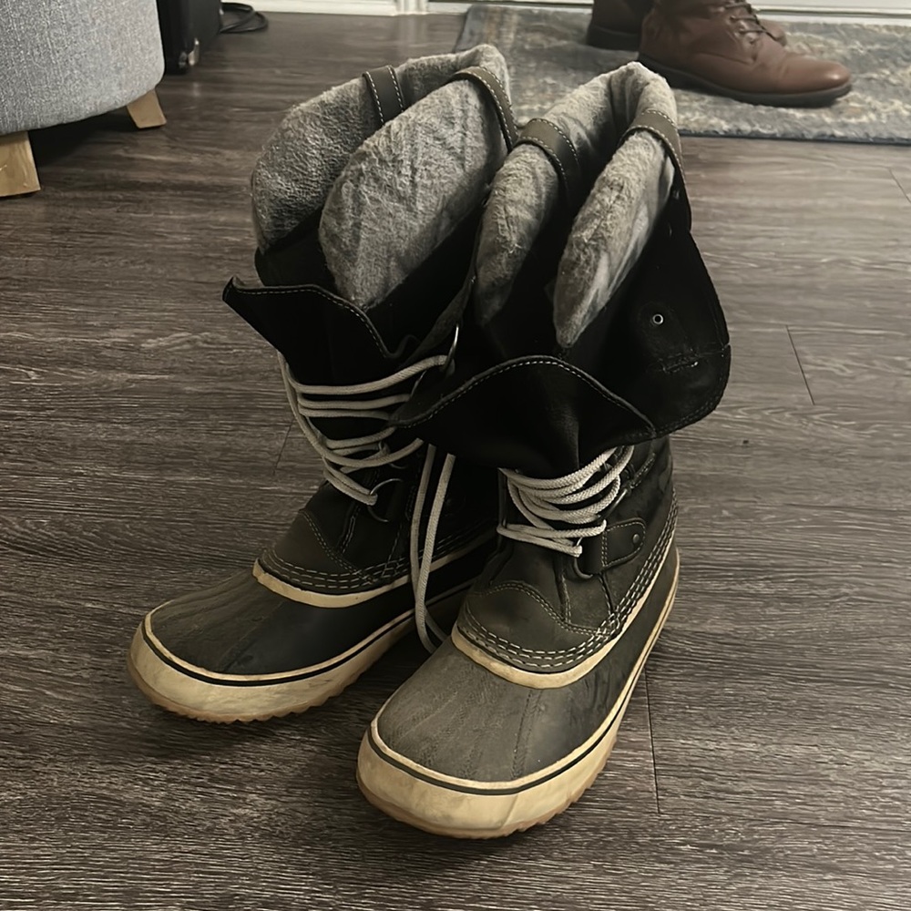 Sorel waterproof snow boots